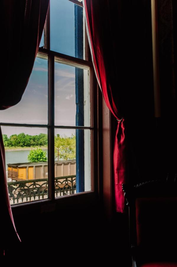 White House Hotel Hermann Luaran gambar
